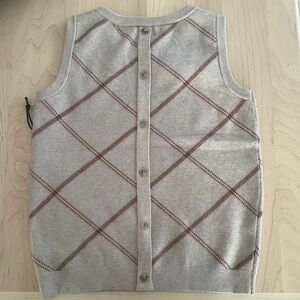 SOLD! NWT Nicole Miller Sleeveless Argyle Button-Back Sweater Vest - S